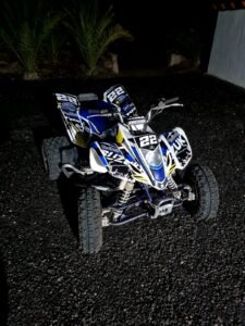 ADHESIVOS Y PEGATINAS DE VINILO PARA SUZUKI LTZ 400 Rt004-06