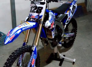 ADHESIVOS Y PEGATINAS DE VINILO YAMAHA ENDURO Y CROSS Rt002-02