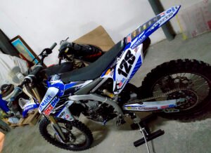 ADHESIVOS Y PEGATINAS DE VINILO YAMAHA ENDURO Y CROSS Rt002-02